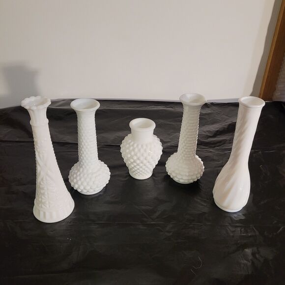 5 piece vtg milk glass vases tall and short 3 different sizes - Picture 1 of 16